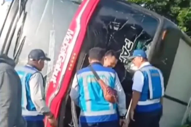 Kecelakaan Bus Rombongan Kades