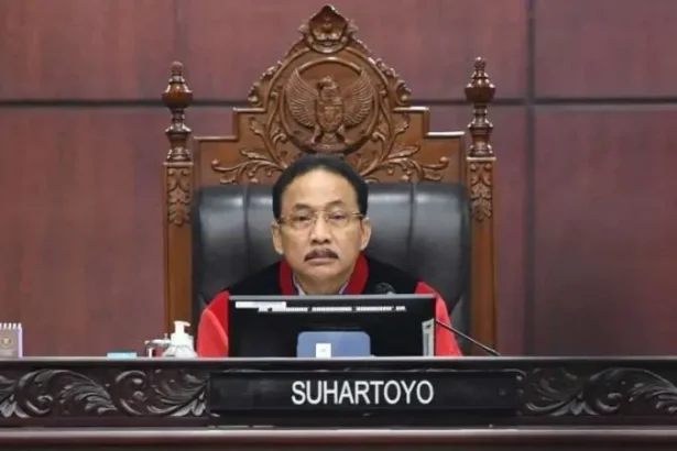 Ketua Mk Suhartoyo