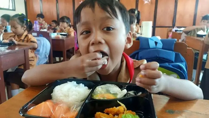 Makan Siang Gratis