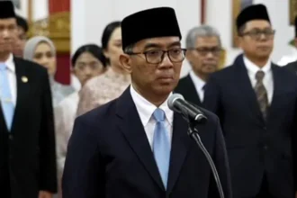 Mendiktisaintek Brian Yuliarto