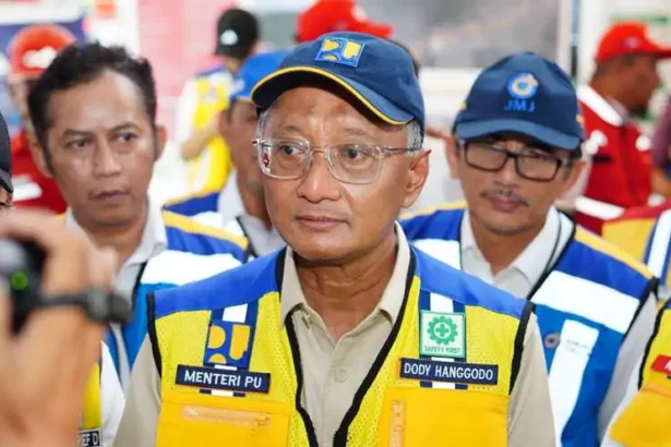Menteri Pekerjaan Umum Dody Hanggodo