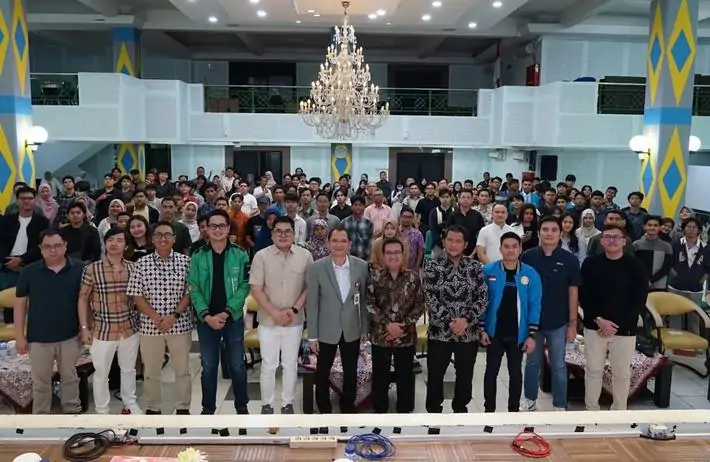 Cmotokocryptowaniqbalsebagaipanelisdalamrangkaiankegiatanroadshowbulanliterasikriptoblk2025dikotasurabaya.sumbertokocrypto.