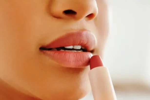 Ilustrasi Lipstik