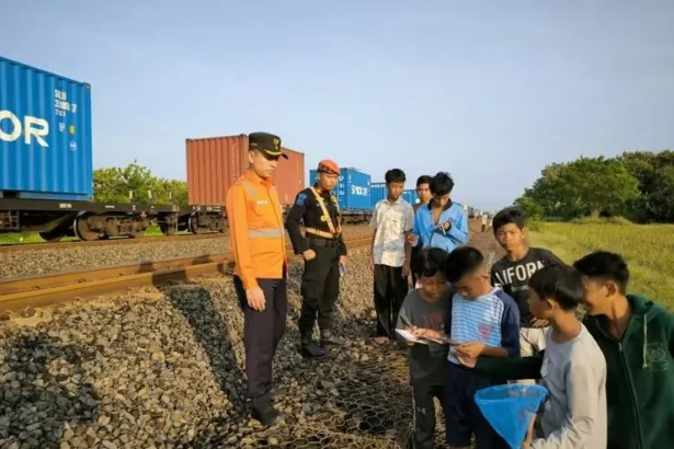 Kaiimbaumasyarakattidakmelakukanaktifitasngabuburitdijalurka