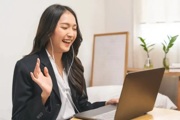 Layanan Voip Berbasis Ai