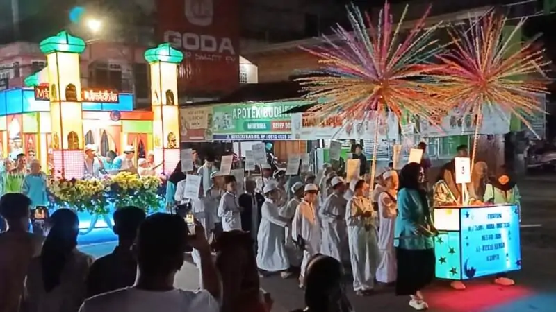 Pawai Tanglong