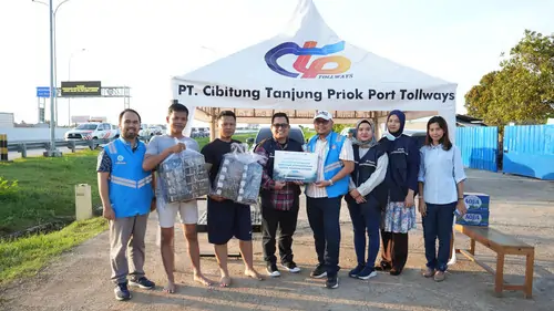 Pelindo Solusi Logistik Salurkan Bantuan Untuk Korban Banjir Di Bekasi
