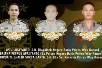 Tiga Polisi Ditembak