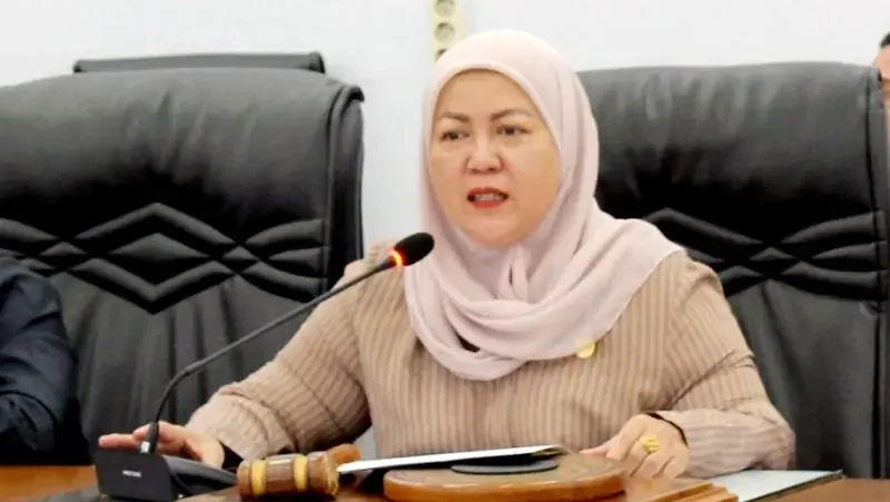 Wakil Ketua II DPR Barito Utara, Hj Henny Rosgiaty Rusli.