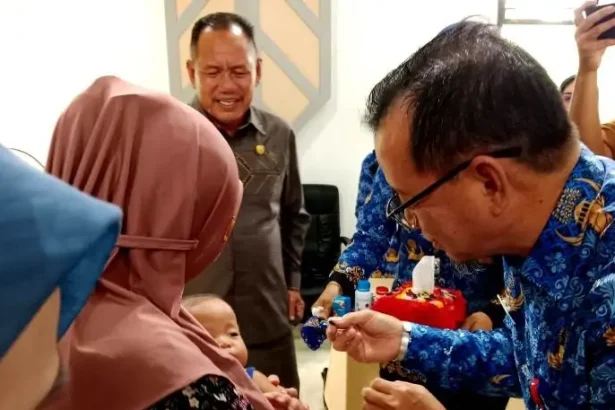 Anggota DPRD Barito Utara, H Al Hadi menghadiri kegiatan Musrenbang Kecamatan Lahei, yang dilaksanakan di aula kecamatan setempat