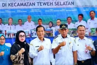 Anggota DPRD Barito Utara, Patih Herman AB dan Ardianto saat menghadiri kegiatan Musrenbang RKPD tahun 2025 di Kecamatan Teweh Selatan