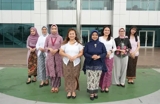 Dokumentasi Memperingati Hari Kartini Dari Pt Pelindo Solusi Logistik (spsl)