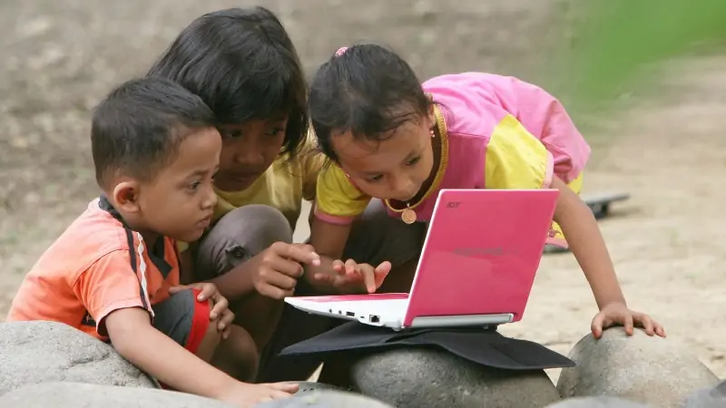 Anak Perempuan Lebih Berprestasi