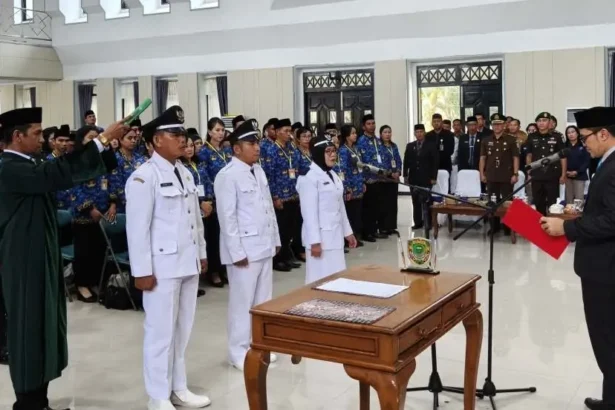 bupati pulang pisau lantik Pj Kades