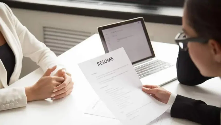 Perbedaan Pekerja Outsourcing Dan Karyawan Kontrak