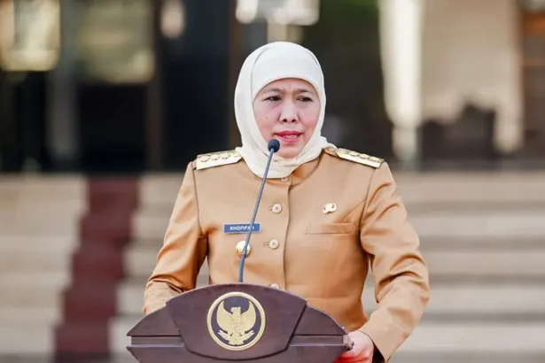 Gubernur Jatim Khofifah Indar Parawansa larang diskriminasi usia pekerja
