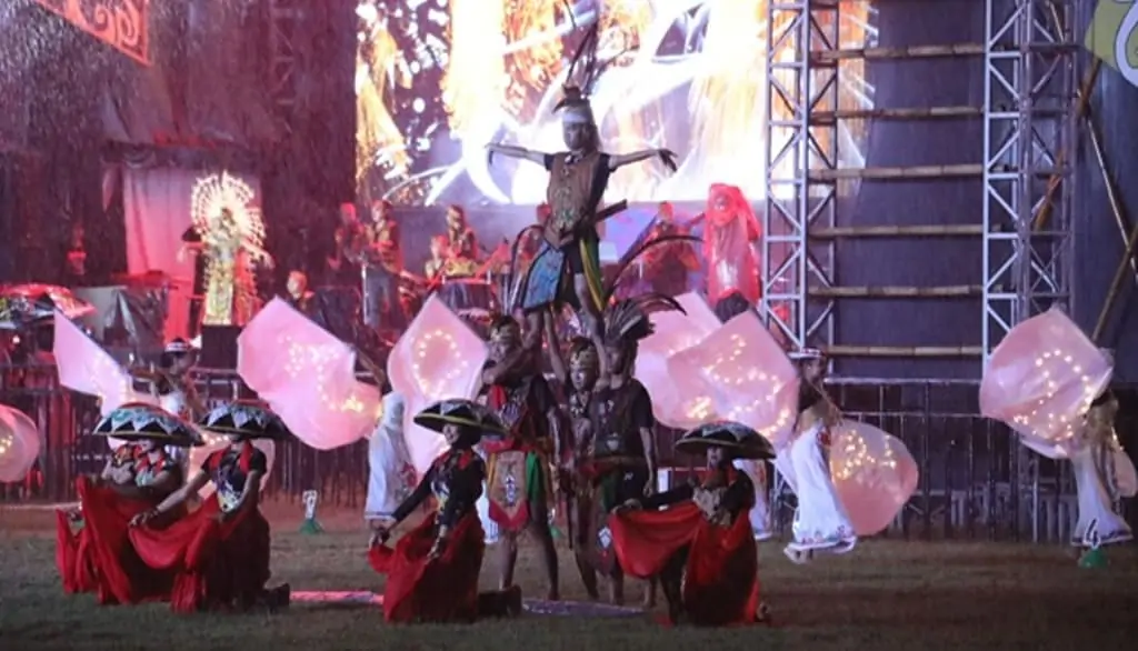Pembukaan Festival Budaya Isen Mulang Fbim 2025