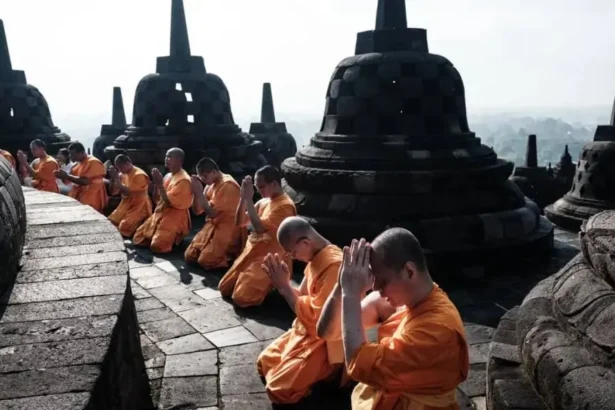 Perayaan Waisak Di Candi Borobudur