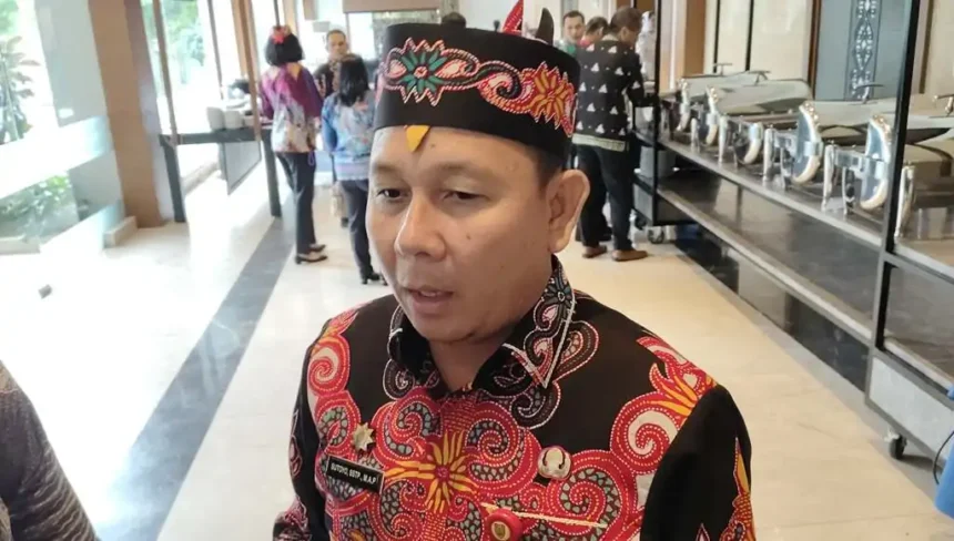 Kepala Ptsp Kalteng Sutoyo