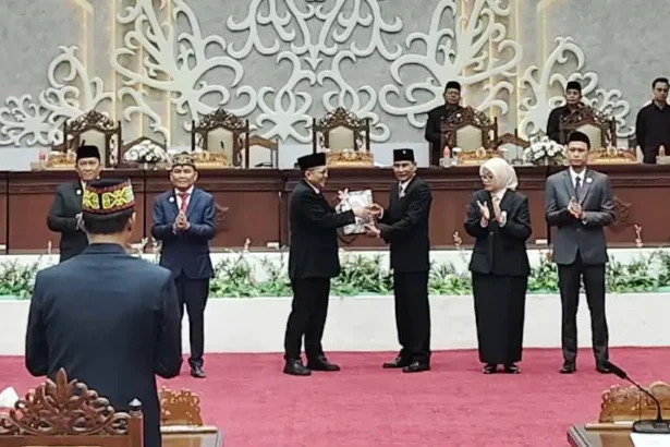 Ketua Dprd Kalteng Terima Lhp Lkdp 2024