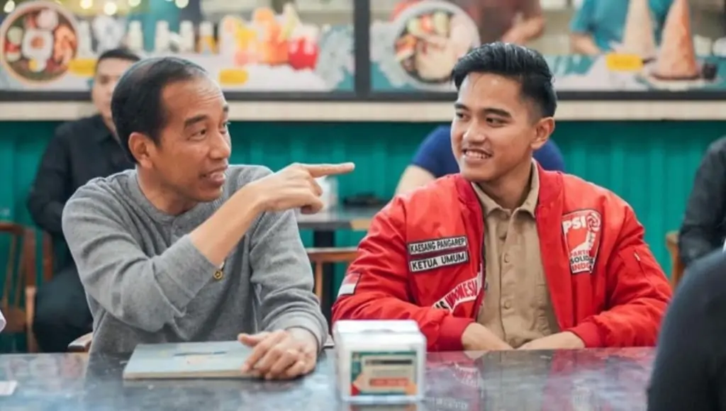 Ketum Psi Kaesang Pangarep Bersama Jokowi