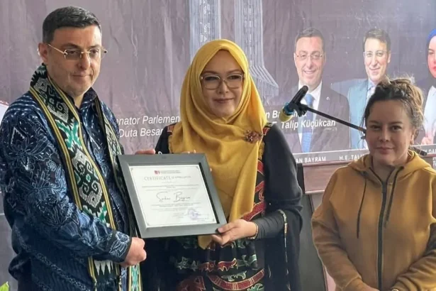 Senator Turki Perpustakaan Daerah Kalteng