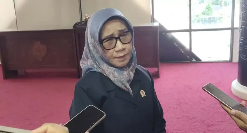 Siti Nafsiah Komisi 2 Dprd Kalteng