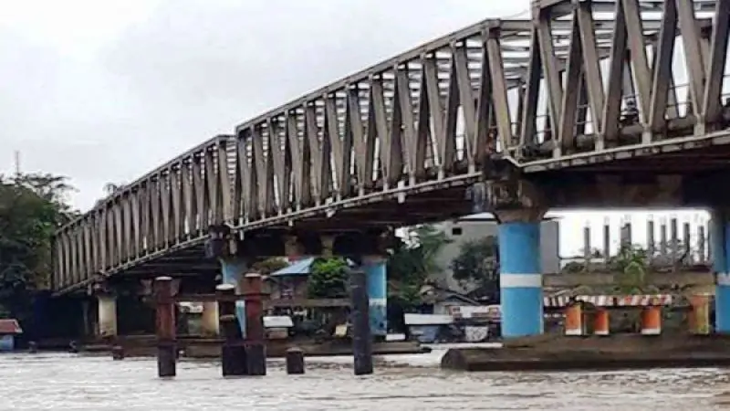 Jembatan Hasan Basri Muara Teweh