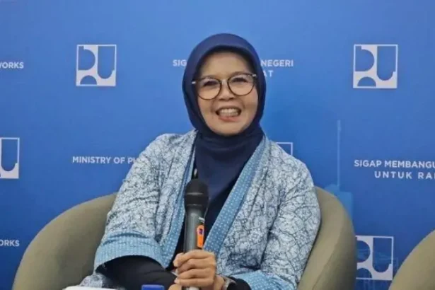 Sekretaris Direktorat Jenderal Prasarana Strategis Kementerian Pu Essy Asiah