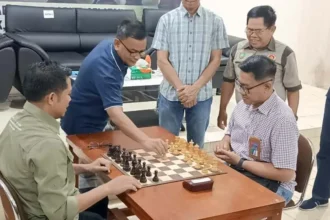 Catur Lokal