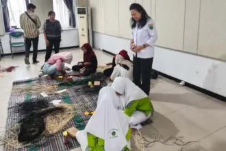 Lomba Anyam Rotan