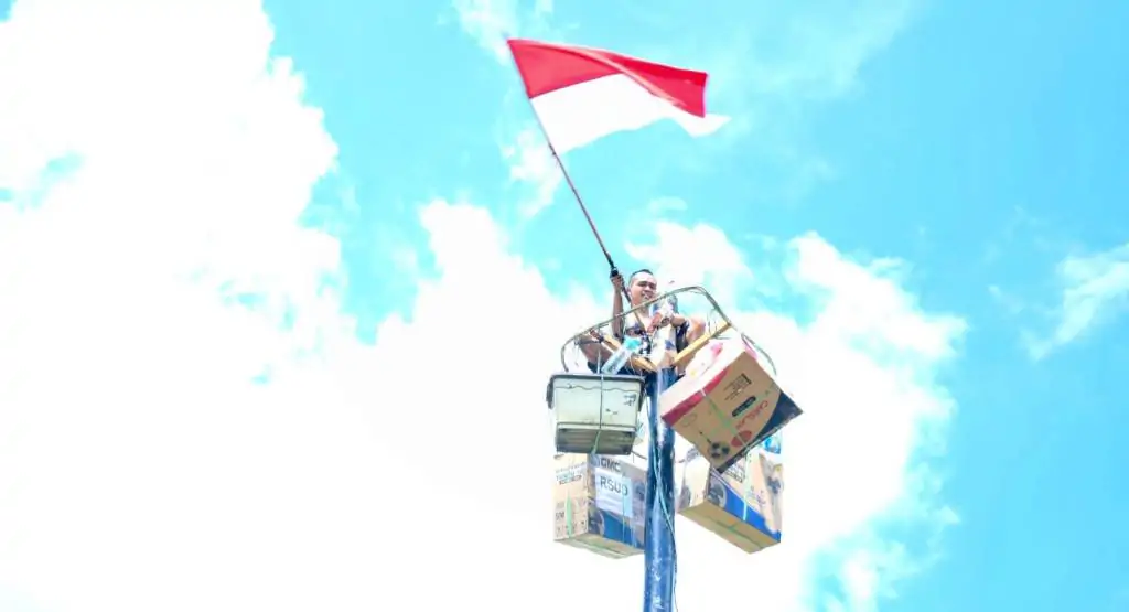 Panjat Pinang