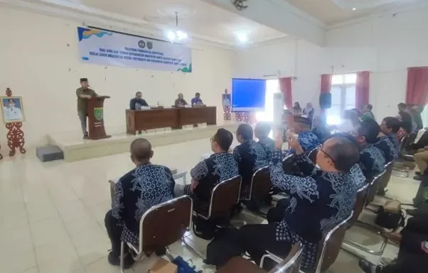Pj Bupati Barito Selatan saat pelatihan membuka peningkatan kompetensi bagi guru dan tenaga kependidikan, kerja sama Universitas Negeri Yogyakarta (UNY)