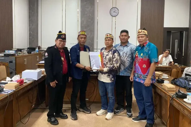 Anggota Dprd Kltg Bambang Irawann