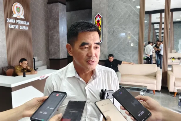 Anggota Dprd Kltg Sirajul