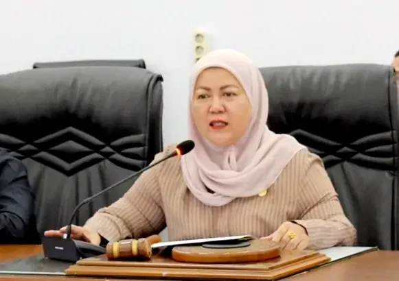 Wakil Ketua II DPRD Kabupaten Barito Utara, Hj Henny Rosgiaty Rusli