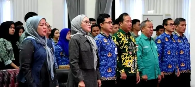 Anggota DPRD Barito Utara, Hj Sri Neni Trianawati, dalam acara puncak program Ilmu Untuk Anak Bangsa (IUAB)