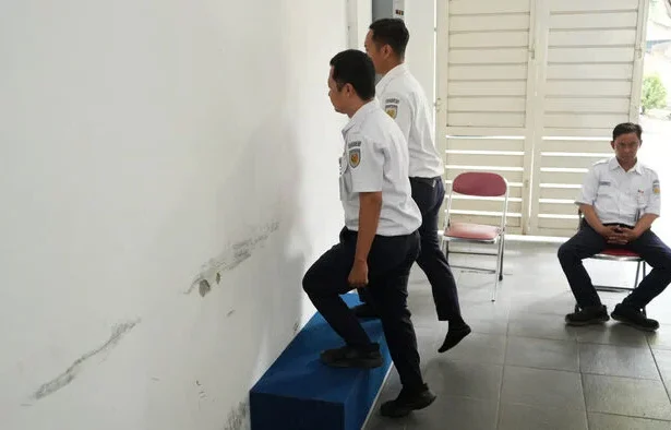 2.384 Pekerja Kai Daop 8 Surabaya Ikuti Tes Kebugaran, Siap Sukseskan Angkutan Nataru 2025