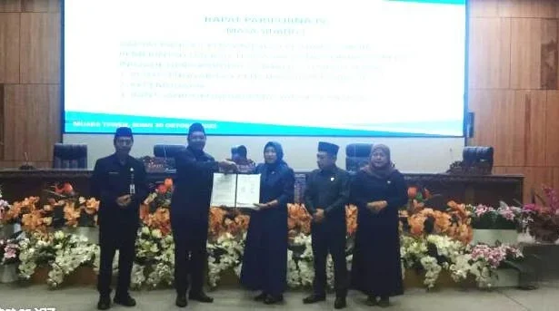 2110 Bupati Dukung Tiga Raperda