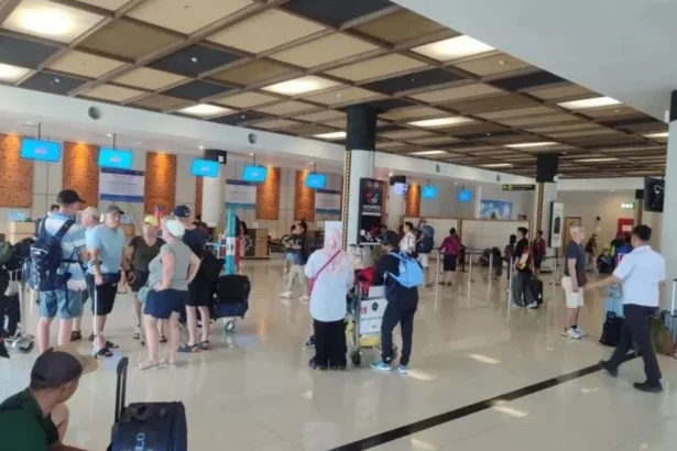 Aktivitas Dibandara