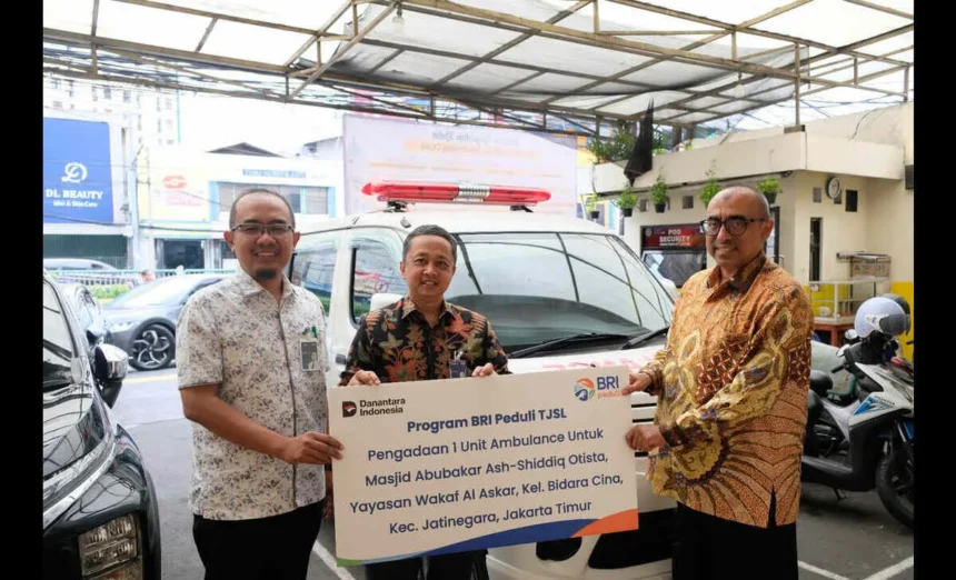 Bri Branch Office Jatinegara Region 6 Jakarta 1 Serahkan Satu Unit Mobil Ambulans Untuk Masjid Abubakar Ash Shiddiq Otista
