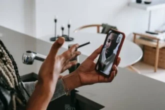 Ilustrasi Video Call