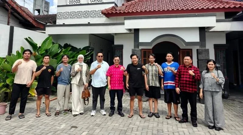 1112 Dewan Kunjungi Mahasiswa