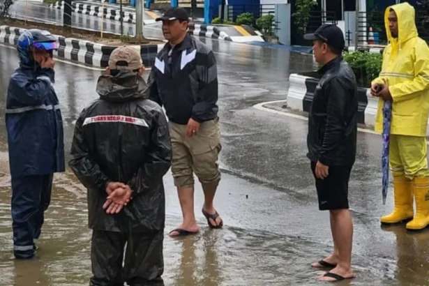 Bupati Tinjau Genagn Air