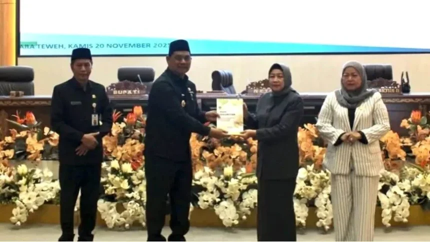 Bupati Barut Paripurna