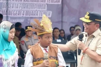 Gubernur Kalteng Tinjau Sekolah