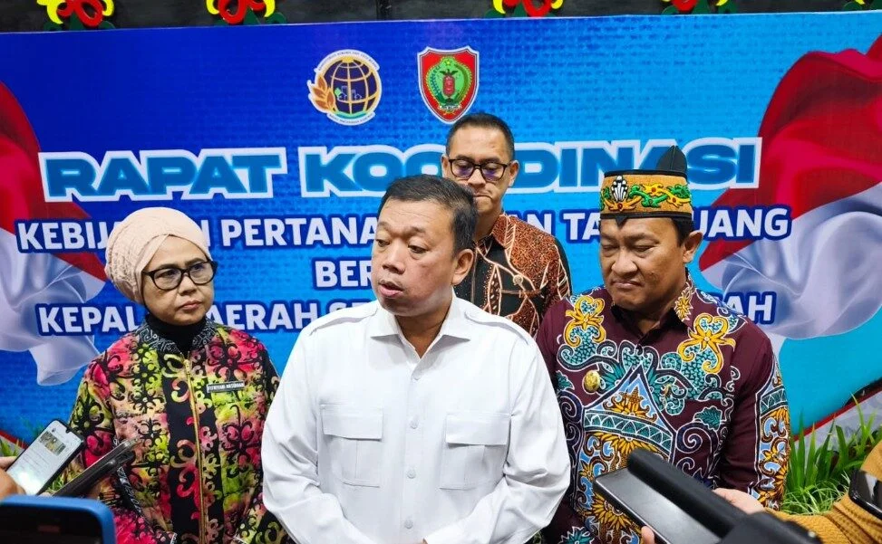 Menteri Atr Nusron