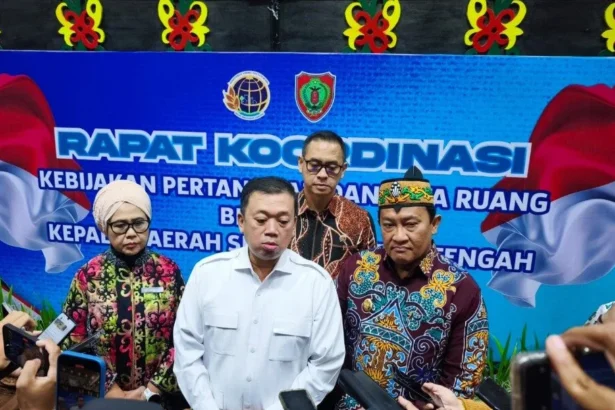 Menteri Atr2