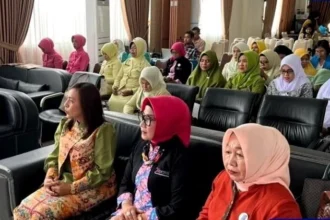 Ketua Komisi I DPRD Barito Utara, Hj Nety Herawati, hadir sekaligus memberikan apresiasi tinggi terhadap kiprah GOW dalam memperkuat peran perempuan di daerah.