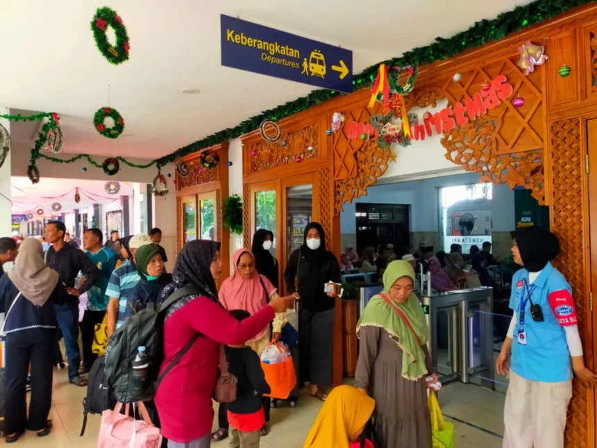 Tiket Ka Nataru Masih Tersedia 8.489
